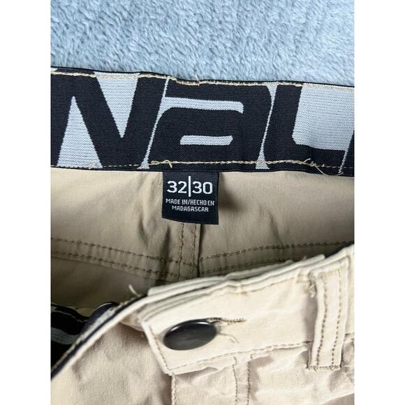 DENALI Men’s Straight-Leg Pants 32×30 — Excellent Condition, Madagascar - Picture 3 of 9